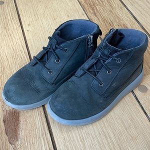 UGG boots toddler size 8